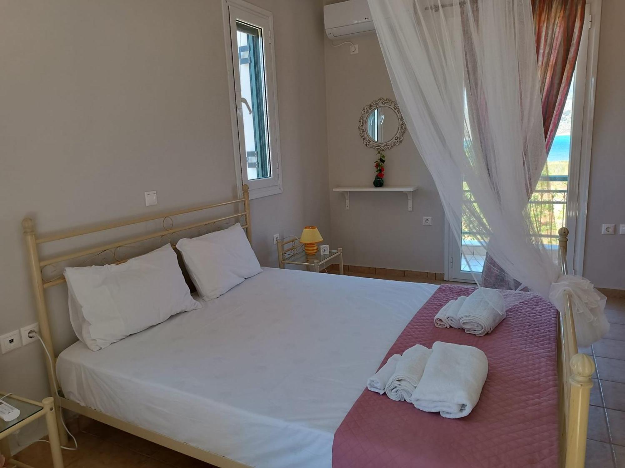 Villa Rania: Ευάερη Βίλα Με Θέα Τη Θάλασσα Lixouri Exterior photo